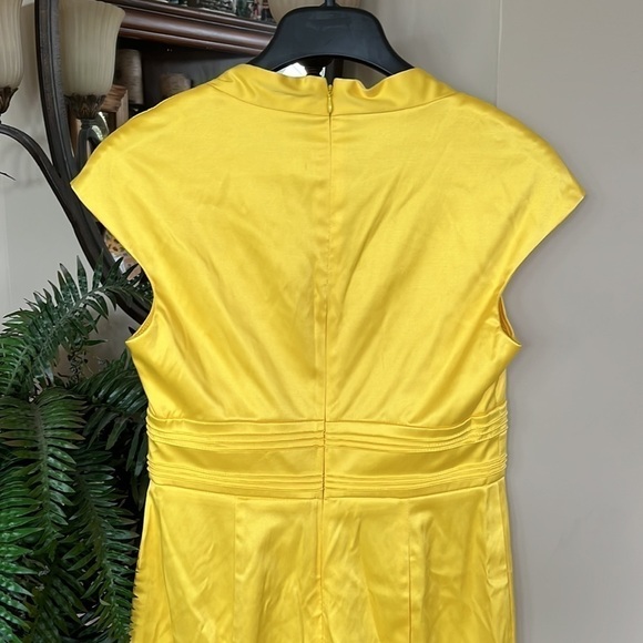 NWOT Sophia Christina Bright Yellow Dress Zippered Cap Sleeves Satiny - Picture 8 of 12